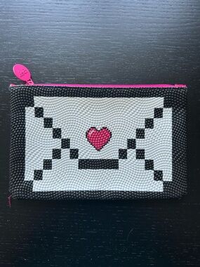 5/$25 Ipsy February 2016 Bag Pixel Heart Envelope Zip Pouch - Pink & Black